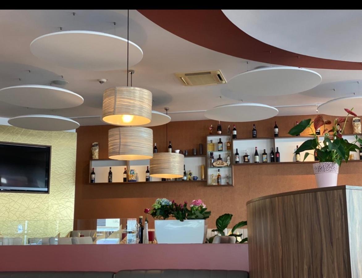 Hotel Toscana Borna Ngoại thất bức ảnh
